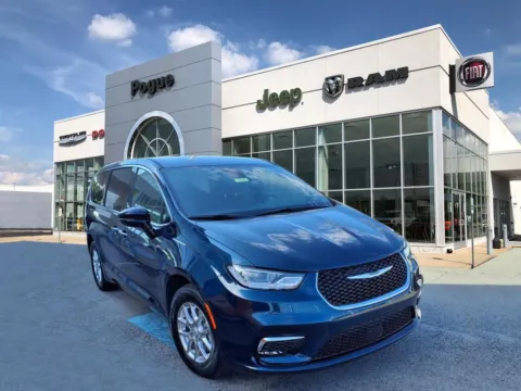 Blue 2025 Chrysler Pacifica PACIFICA SELECT for sale in Powderly, KY