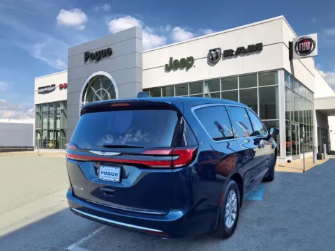 Photos of 2025 Chrysler Pacifica PACIFICA SELECT for sale in Powderly, KY at Pogue Chrysler Dodge Jeep RAM FIAT