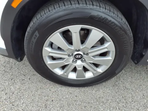 More photos of 2024 Hyundai Palisade SEL at Pogue Chrysler Dodge Jeep RAM FIAT, KY