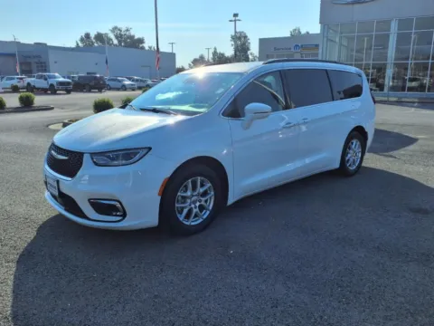 More photos of 2022 Chrysler Pacifica Touring L at Pogue Chrysler Dodge Jeep RAM FIAT, KY