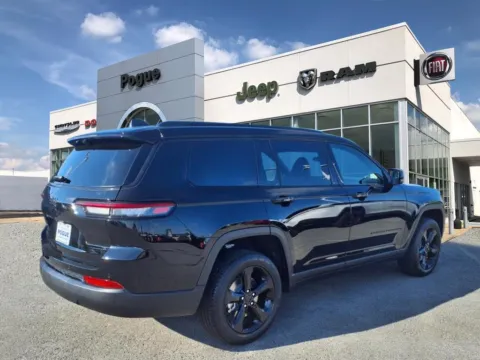 Photos of 2025 Jeep Grand Cherokee GRAND CHEROKEE L LIMITED 4X4 for sale in Powderly, KY at Pogue Chrysler Dodge Jeep RAM FIAT