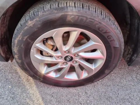 More photos of 2017 Hyundai Tucson SE Plus at Pogue Chrysler Dodge Jeep RAM FIAT, KY