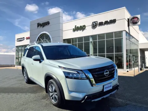 White 2023 Nissan Pathfinder SL for sale in Powderly, KY