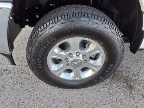 More photos of 2026 RAM Ram 3500 Chassis Cab RAM 3500 TRADESMAN CHASSIS REGULAR CAB 4X4 60' CA at Pogue Chrysler Dodge Jeep RAM FIAT, KY