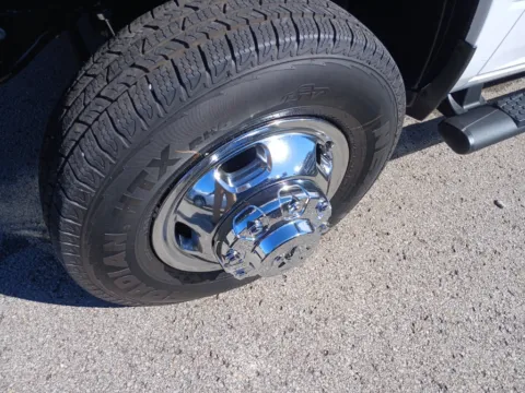 More photos of 2026 RAM Ram 3500 RAM 3500 TRADESMAN CREW CAB 4X4 8' BOX at Pogue Chrysler Dodge Jeep RAM FIAT, KY