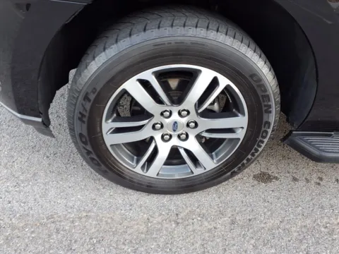 More photos of 2024 Ford Expedition Max Limited at Pogue Chrysler Dodge Jeep RAM FIAT, KY