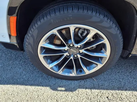 More photos of 2024 Jeep Wagoneer L Series II at Pogue Chrysler Dodge Jeep RAM FIAT, KY