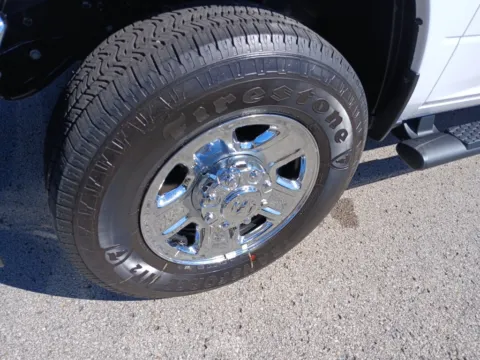 More photos of 2026 RAM Ram 2500 RAM 2500 TRADESMAN CREW CAB 4X4 6'4' BOX at Pogue Chrysler Dodge Jeep RAM FIAT, KY