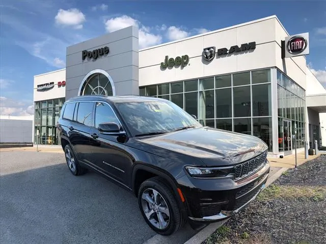 Black 2025 Jeep Grand Cherokee GRAND CHEROKEE L LIMITED 4X4 for sale in Powderly, KY
