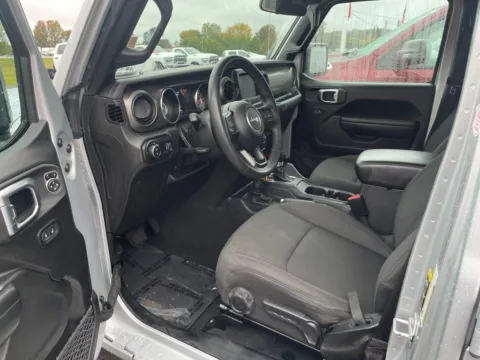More photos of 2023 Jeep Gladiator Sport at Pogue Chrysler Dodge Jeep RAM FIAT, KY