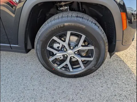 More photos of 2025 Jeep Grand Cherokee GRAND CHEROKEE LIMITED 4X4 at Pogue Chrysler Dodge Jeep RAM FIAT, KY