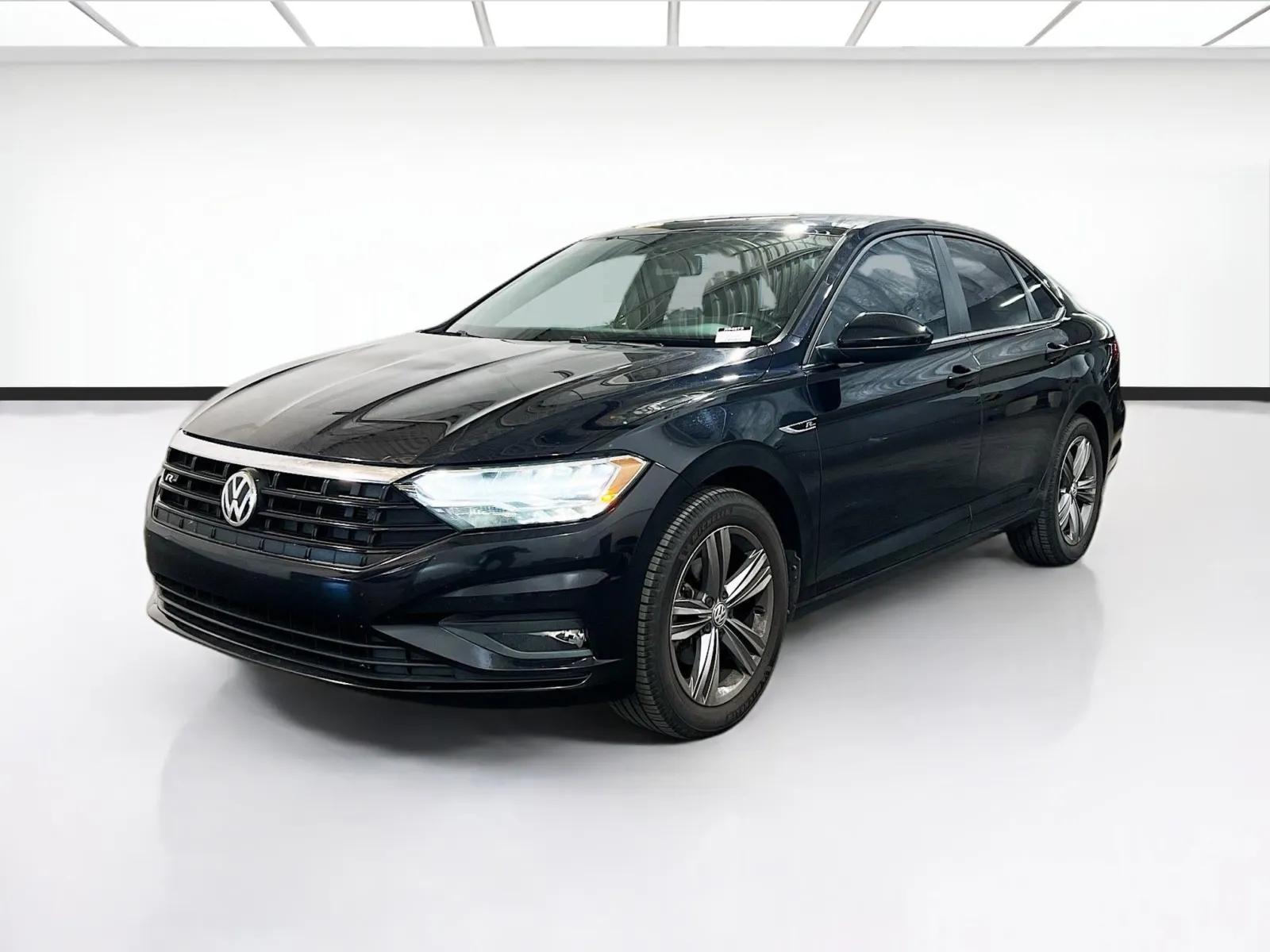 Blue 2019 Volkswagen Jetta R-Line for sale in Chandler, AZ