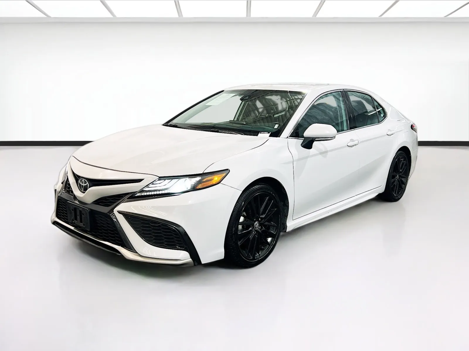 Gray 2023 Toyota Camry XSE for sale in Chandler, AZ