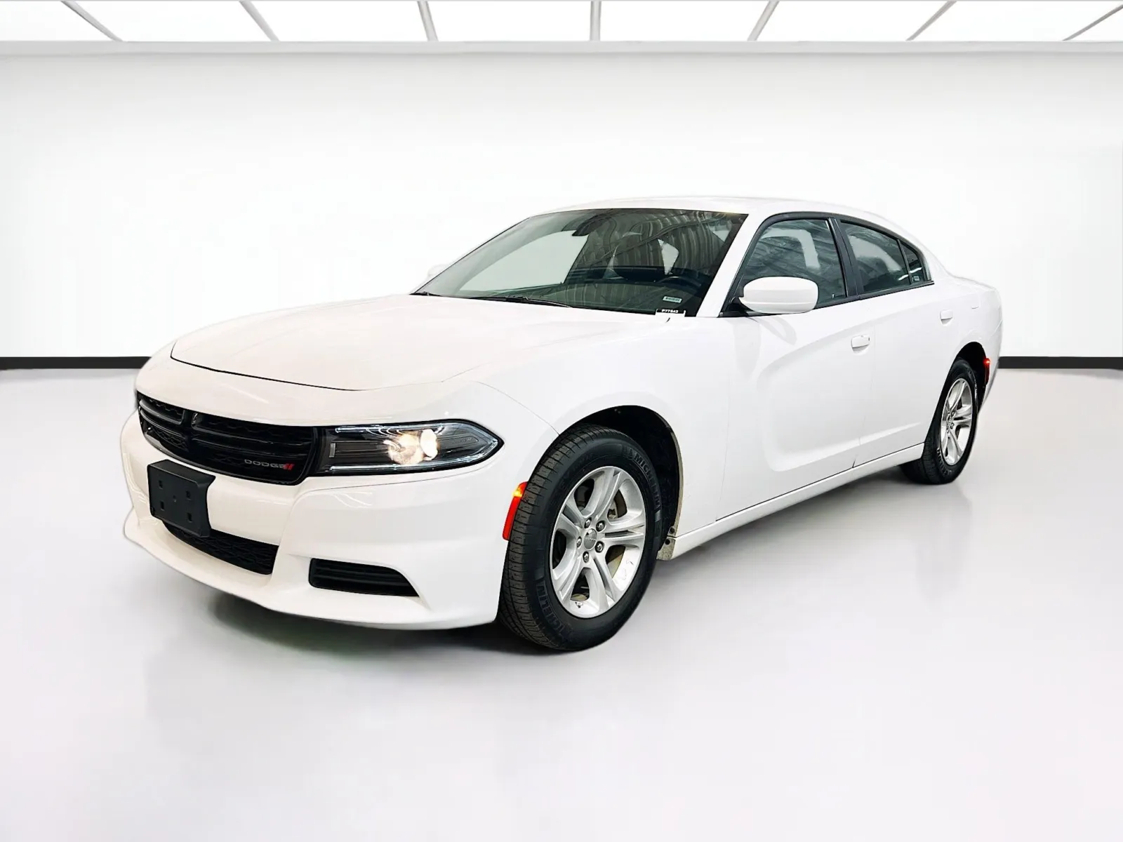 White 2022 Dodge Charger SXT for sale in Chandler, AZ