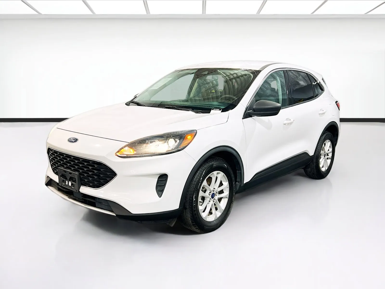 White 2022 Ford Escape SE Hybrid for sale in Chandler, AZ