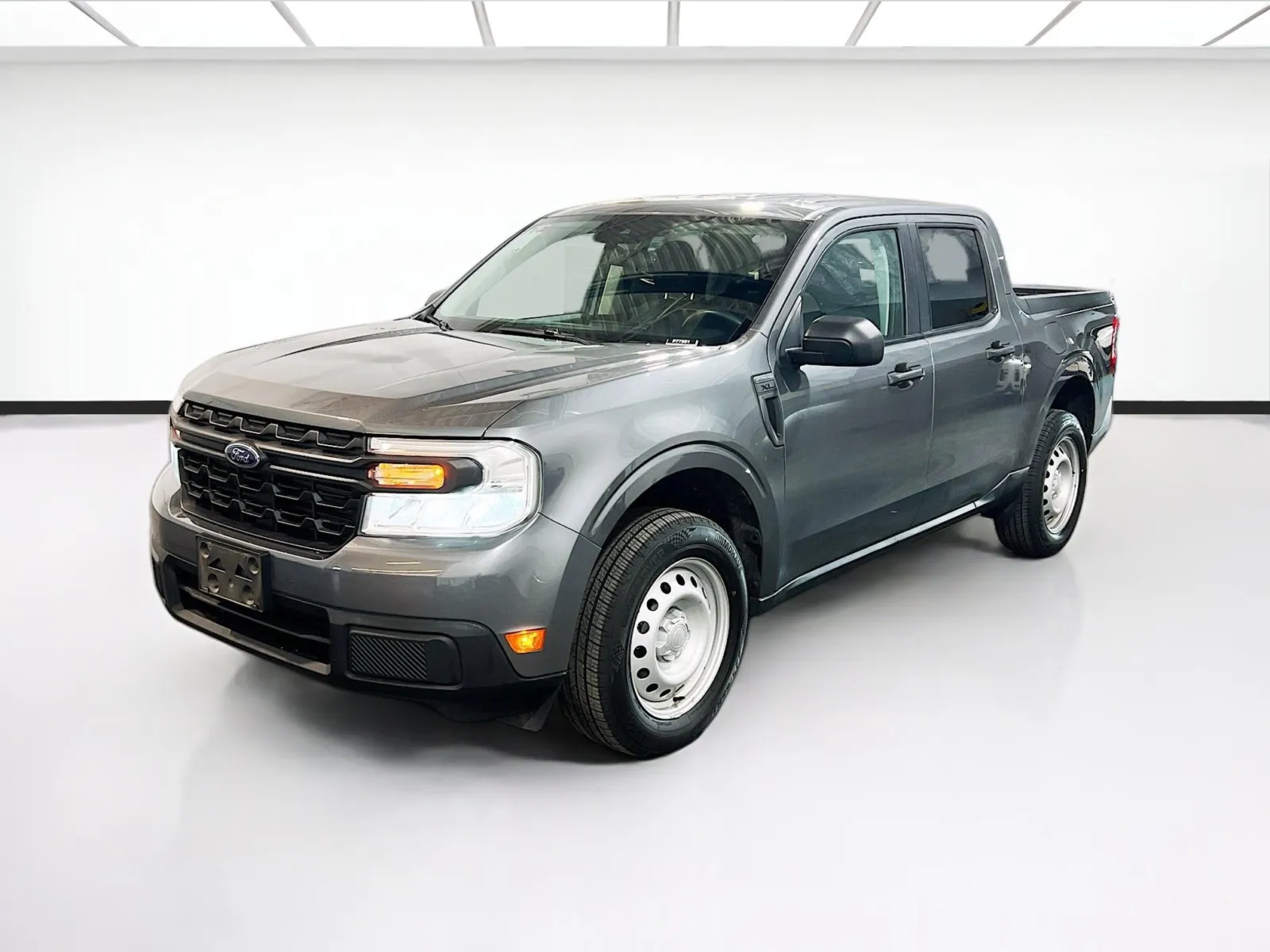 2023 Ford Maverick XL's photo