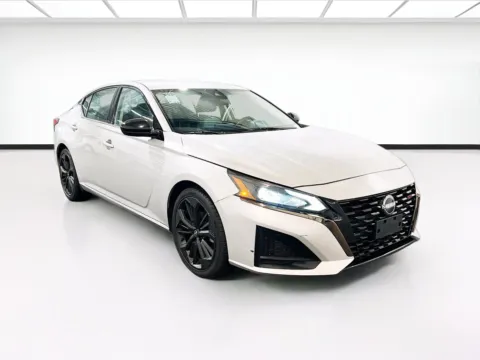 Another view of 2023 Nissan Altima 2.5 SR for sale in Chandler, AZ at STG Chandler