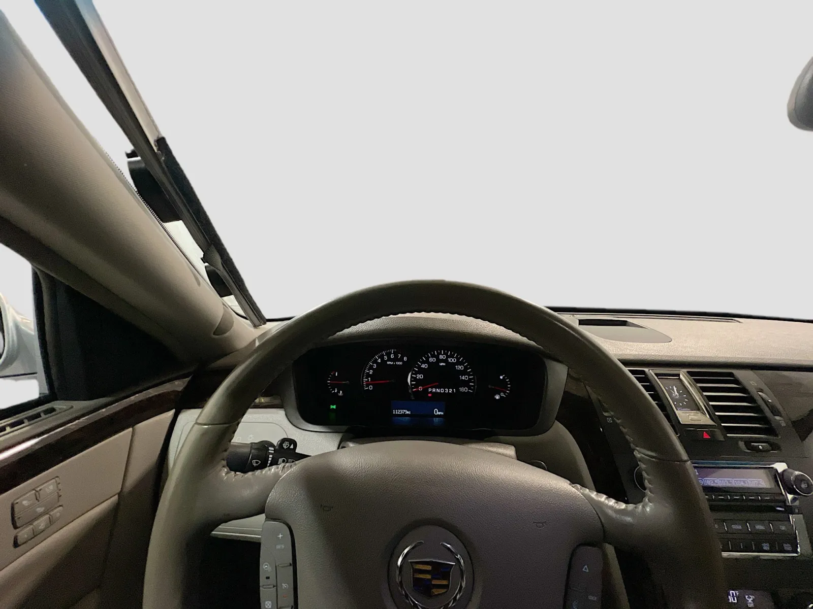 2010 Cadillac DTS Luxury photo 3