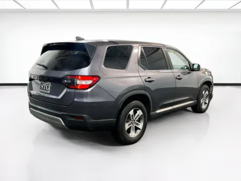 More photos of 2023 Honda Pilot EX-L 7 Passenger at STG Chandler, AZ