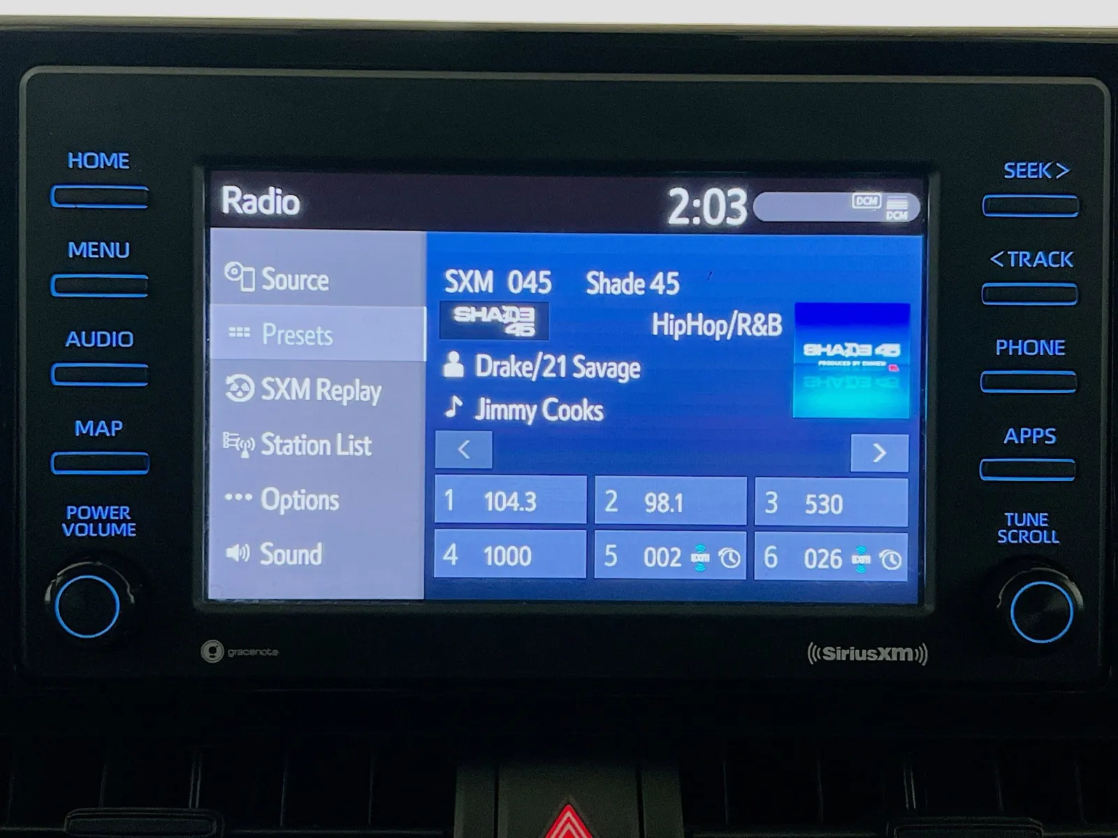 2021 Toyota RAV4 LE photo 4