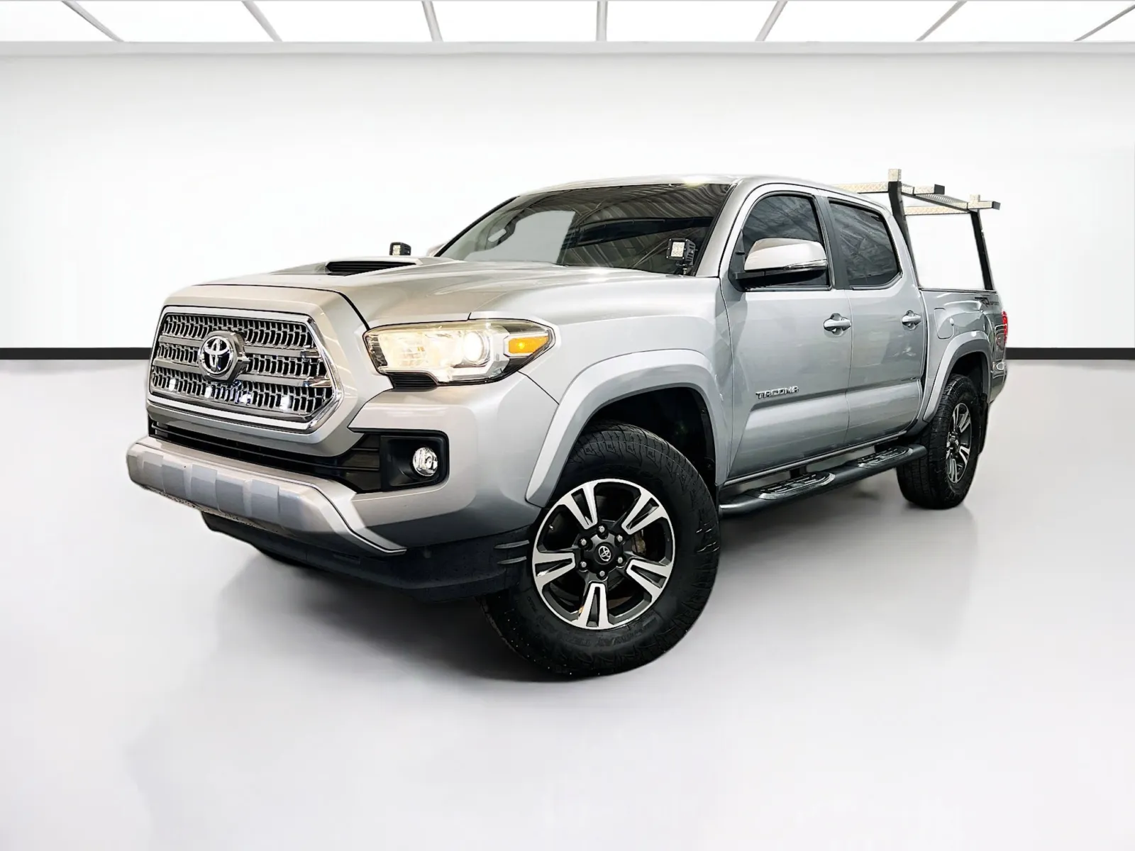 Silver 2016 Toyota Tacoma TRD Sport for sale in Chandler, AZ