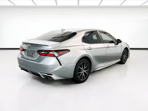 More photos of 2022 Toyota Camry SE at STG Chandler, AZ