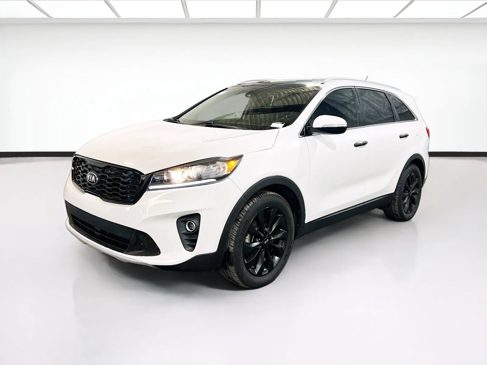 White 2020 Kia Sorento EX V6 for sale in Chandler, AZ