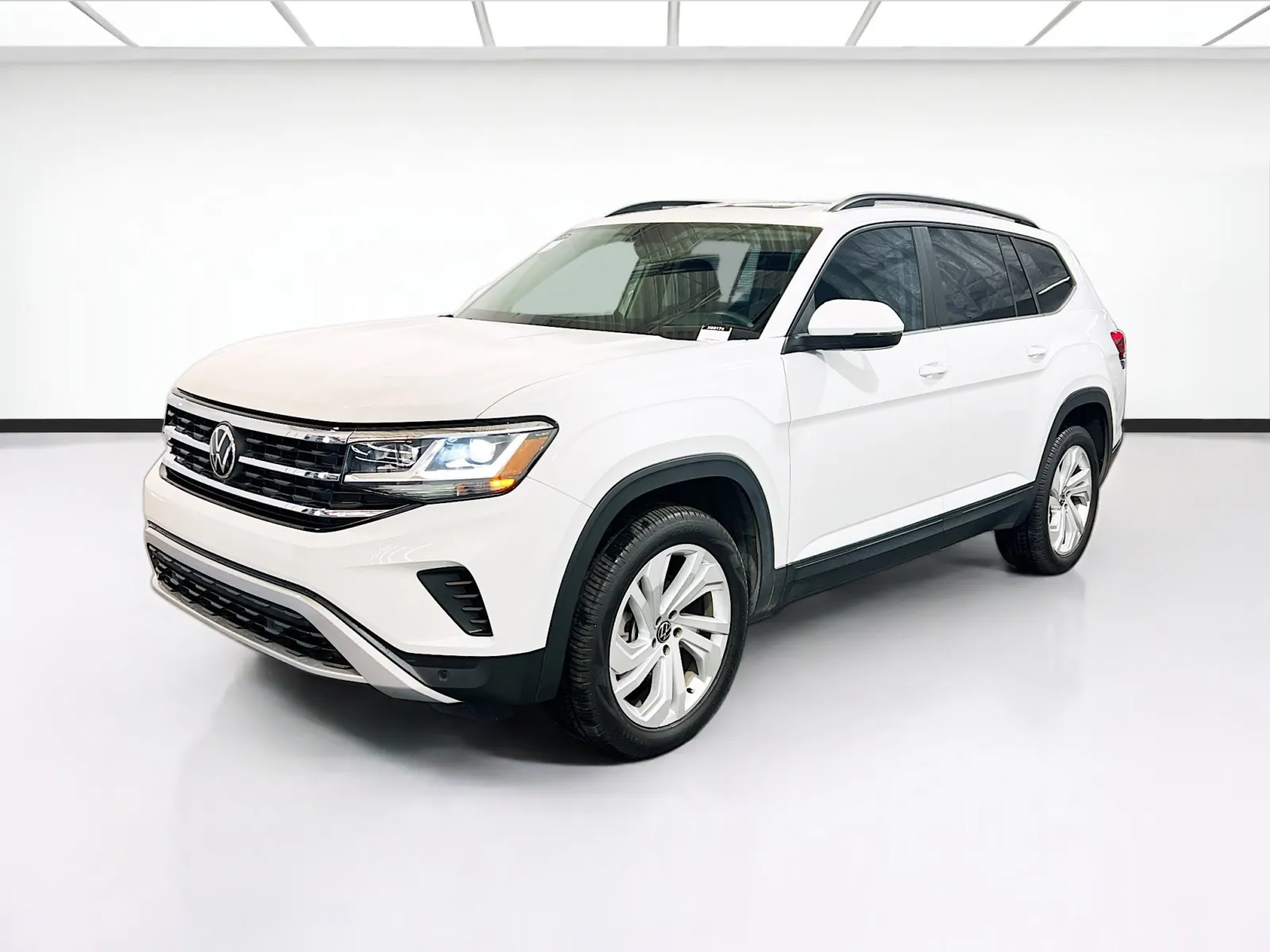 Black 2023 Volkswagen Atlas 3.6L V6 SE w/Technology for sale in Chandler, AZ