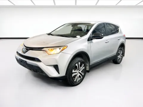 Silver 2018 Toyota RAV4 LE for sale in Chandler, AZ