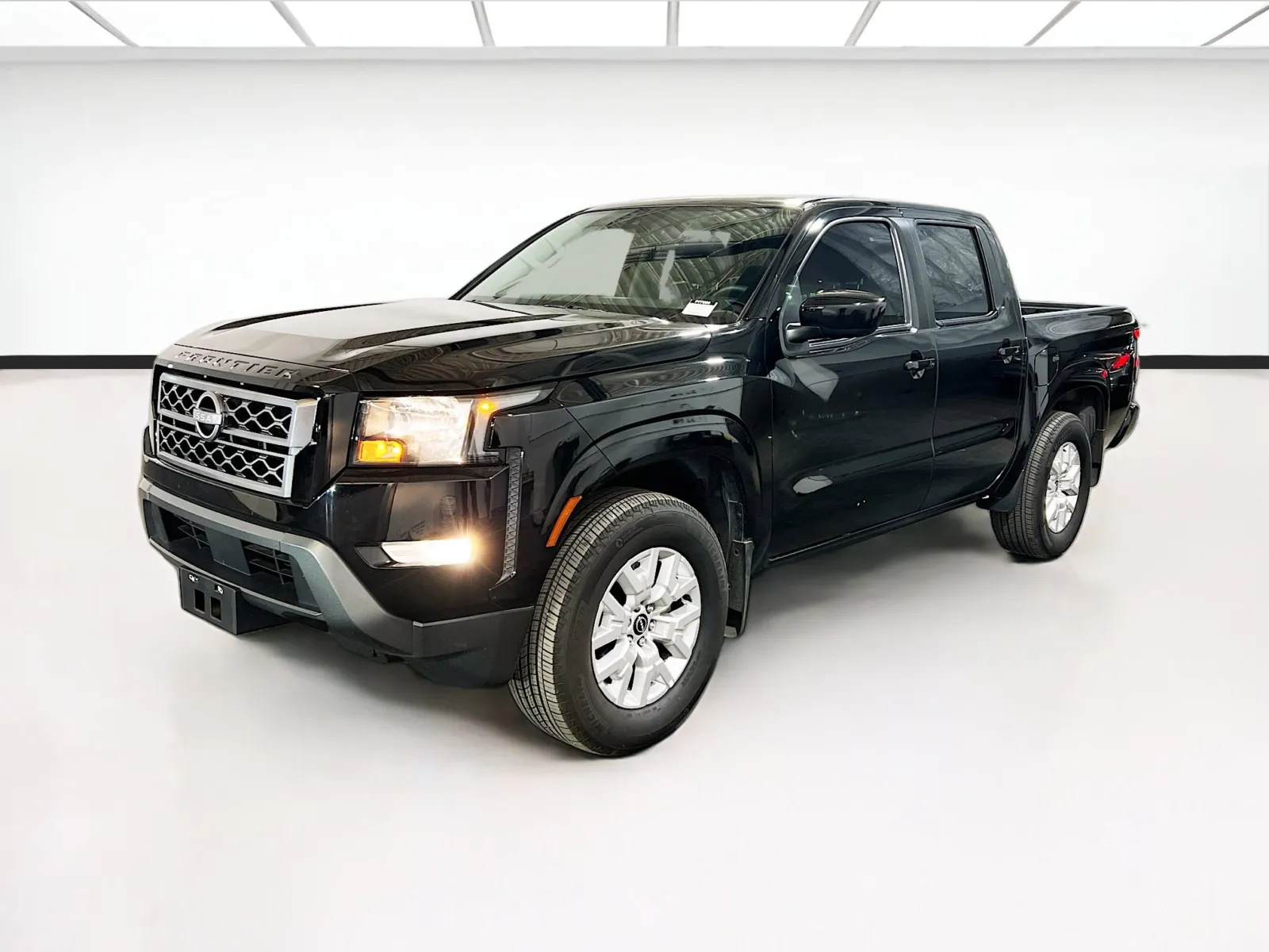 2024 Nissan Frontier SV's photo