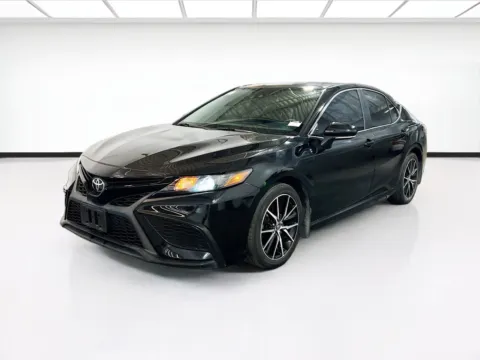 Black 2021 Toyota Camry SE for sale in Chandler, AZ