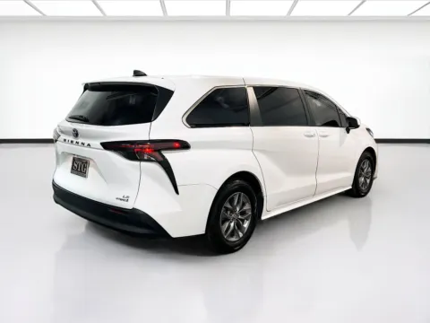 More photos of 2023 Toyota Sienna LE at STG Chandler, AZ