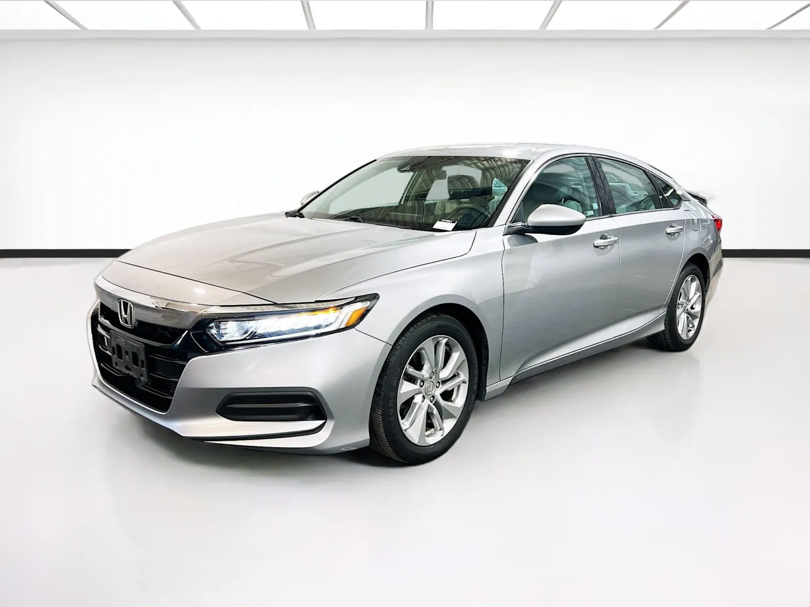 2018 Honda Accord LX's photo