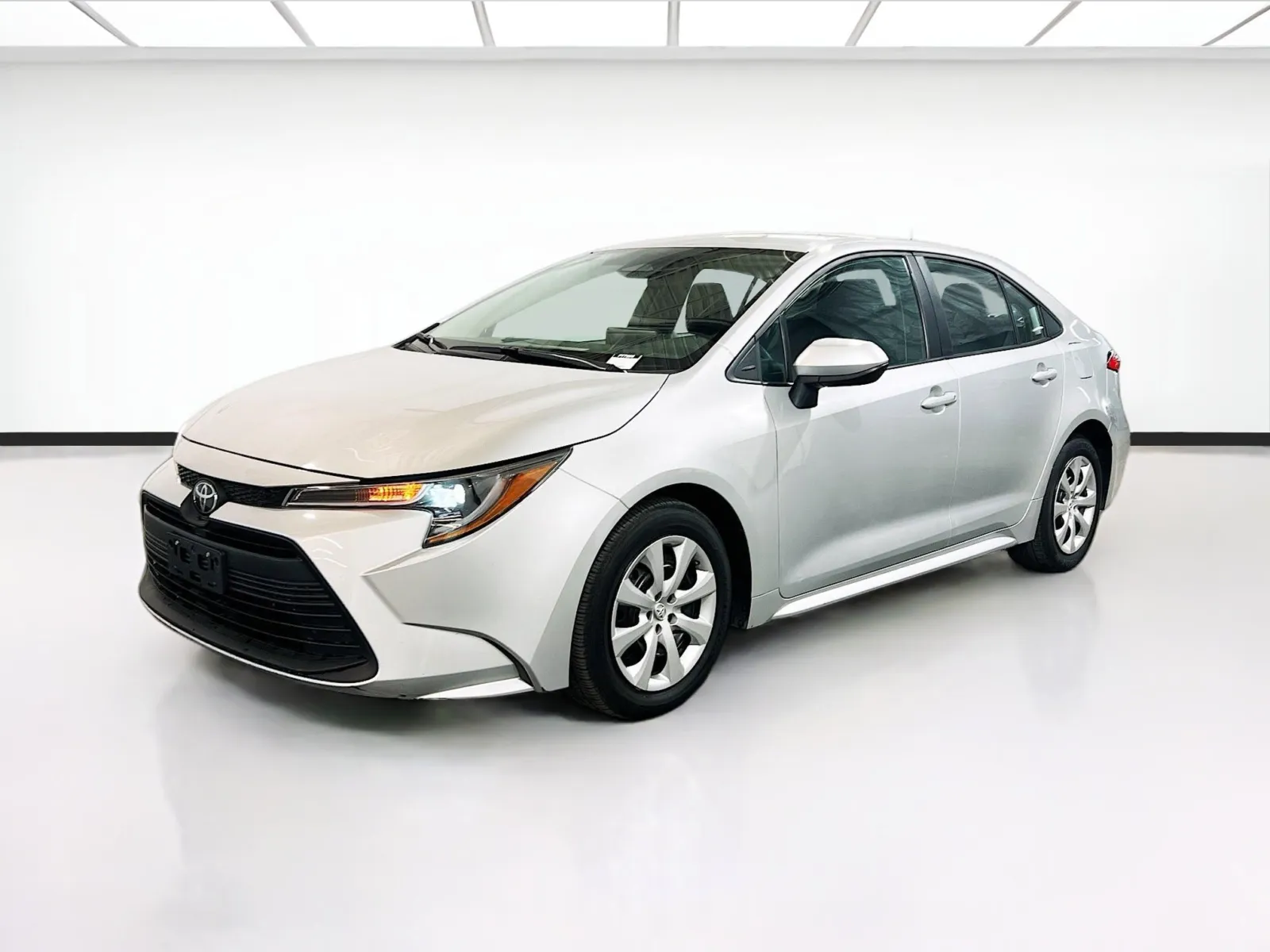 Silver 2024 Toyota Corolla LE for sale in Chandler, AZ