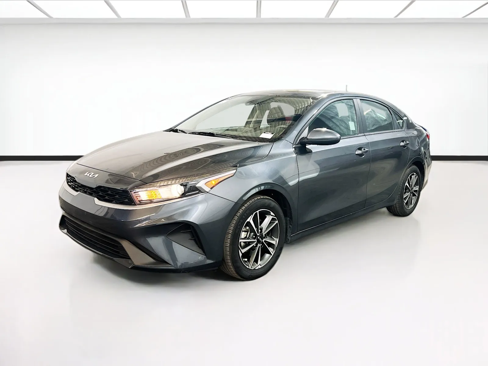 2024 Kia Forte LXS's photo