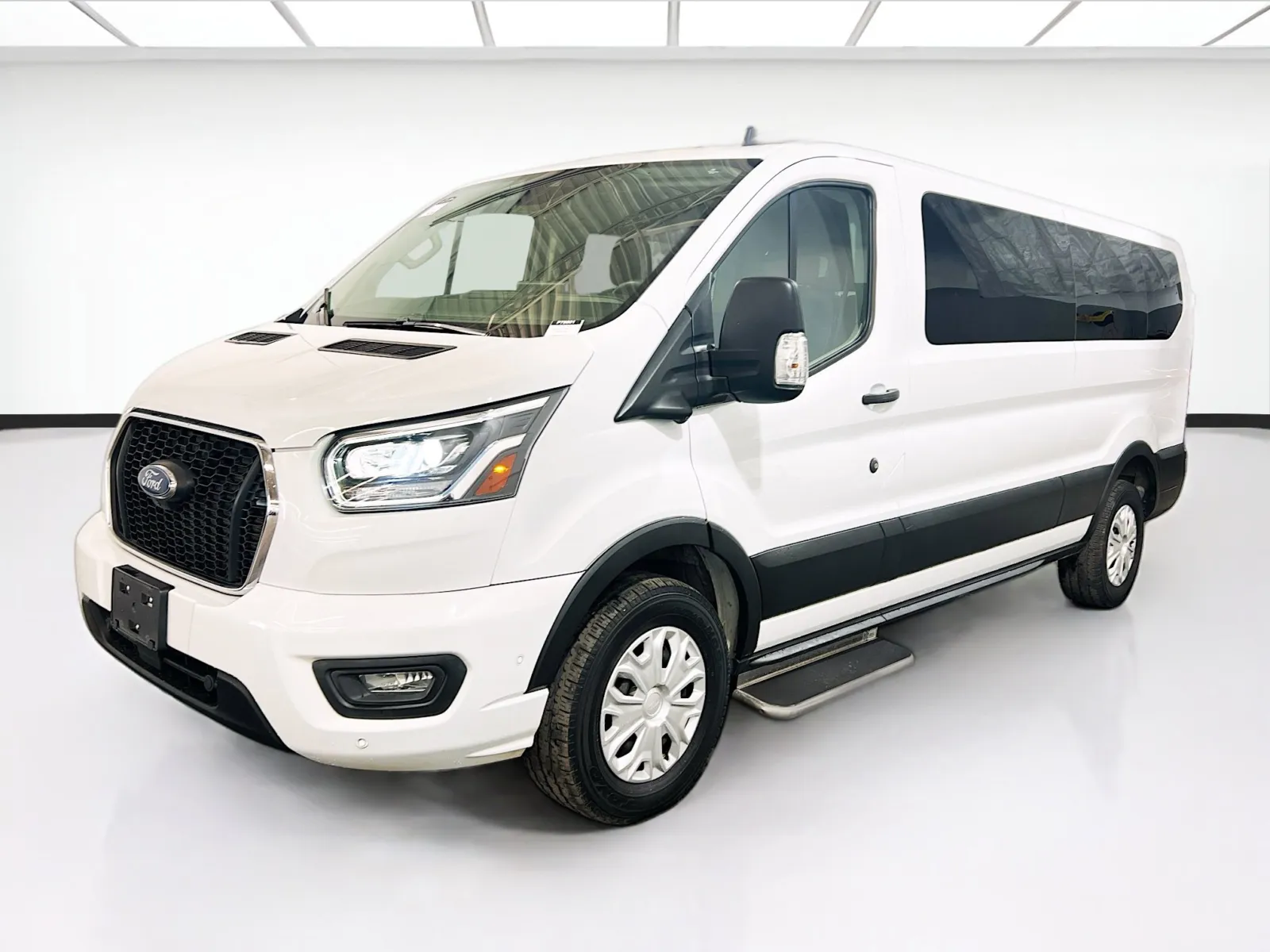 White 2023 Ford Transit Passenger Wagon XLT 15 PASSENGER for sale in Chandler, AZ