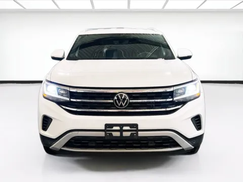 Photos of 2022 Volkswagen Atlas Cross Sport 3.6L V6 SE w/Technology for sale in Chandler, AZ at STG Chandler