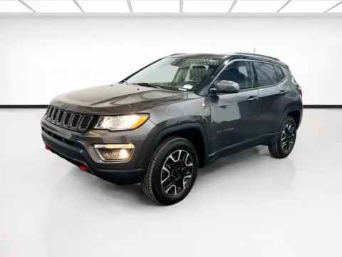 Gray 2021 Jeep Compass Trailhawk for sale in Chandler, AZ