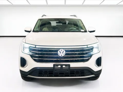Photos of 2024 Volkswagen Atlas 2.0T SE w/Technology for sale in Chandler, AZ at STG Chandler