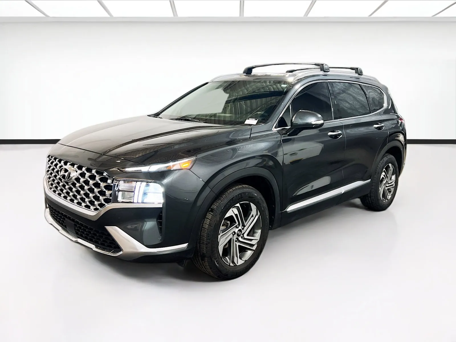 Gray 2022 Hyundai Santa Fe SEL for sale in Chandler, AZ