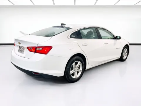 More photos of 2022 Chevrolet Malibu LS at STG Chandler, AZ