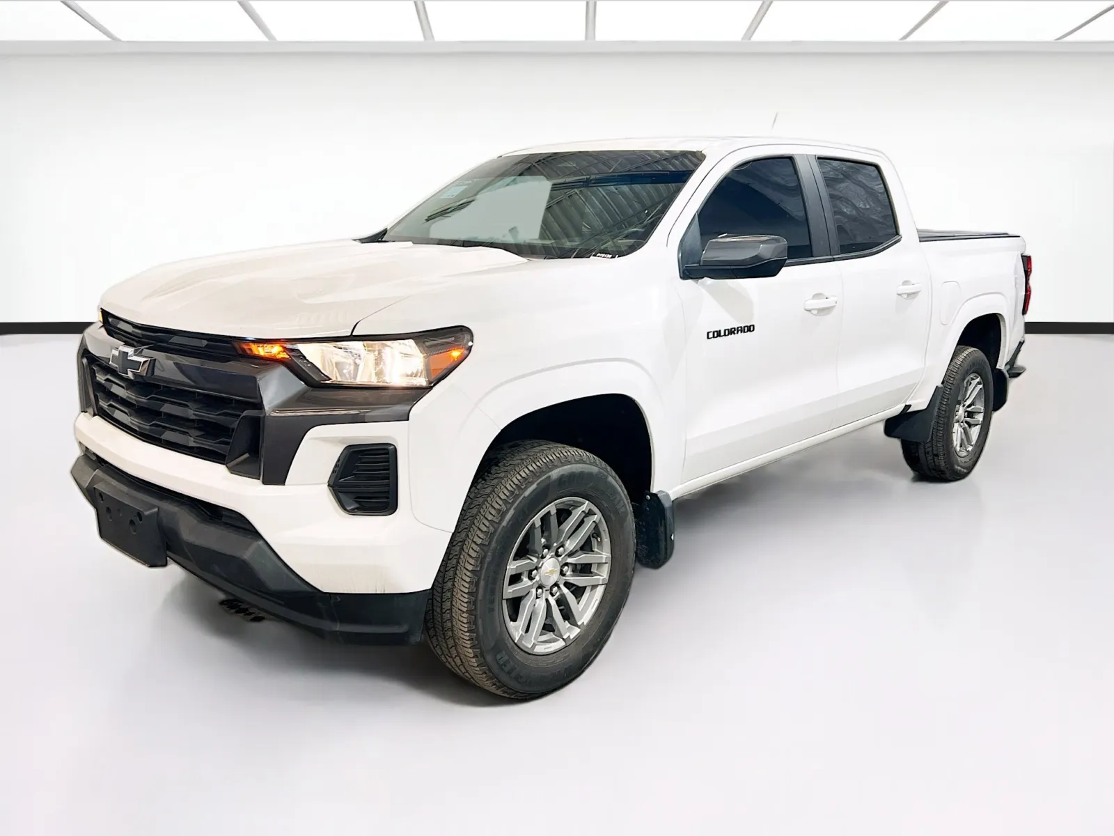 White 2023 Chevrolet Colorado 2WD LT for sale in Chandler, AZ