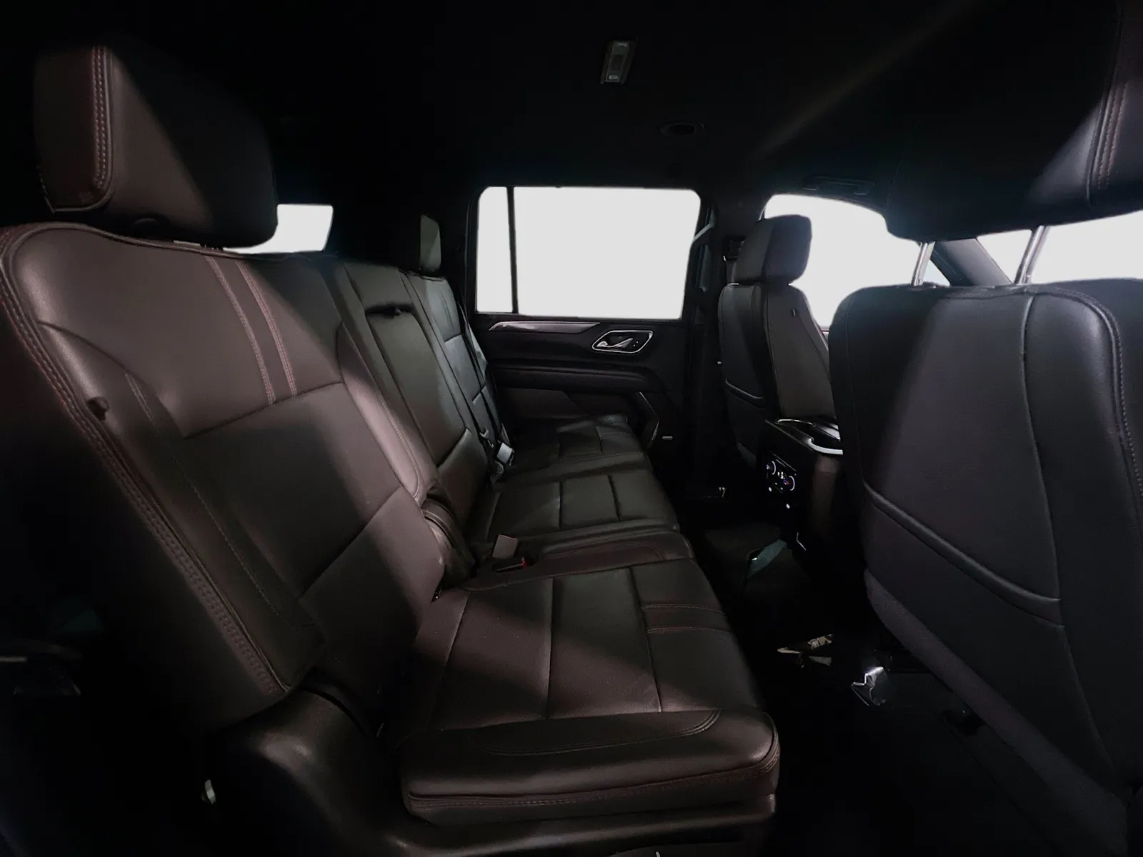 2024 Chevrolet Suburban RST - Photo 20