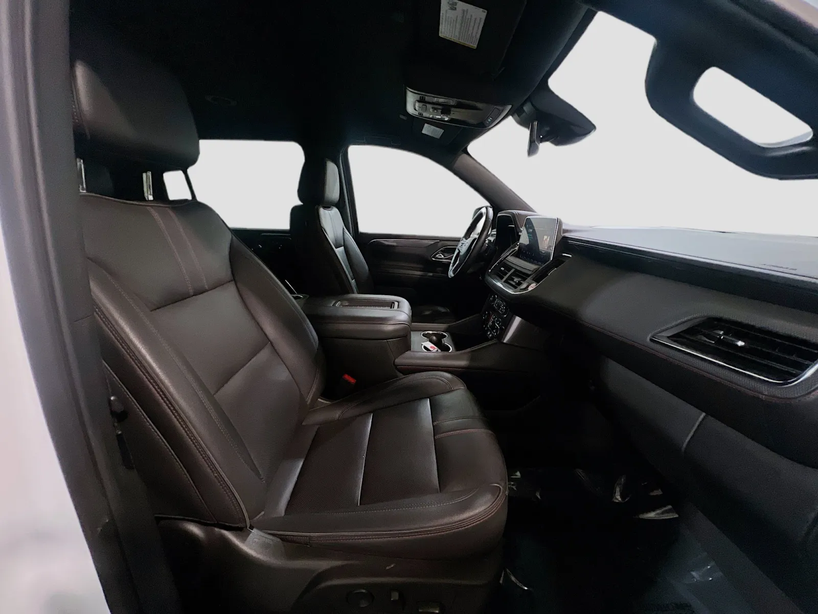 2024 Chevrolet Suburban RST - Photo 21
