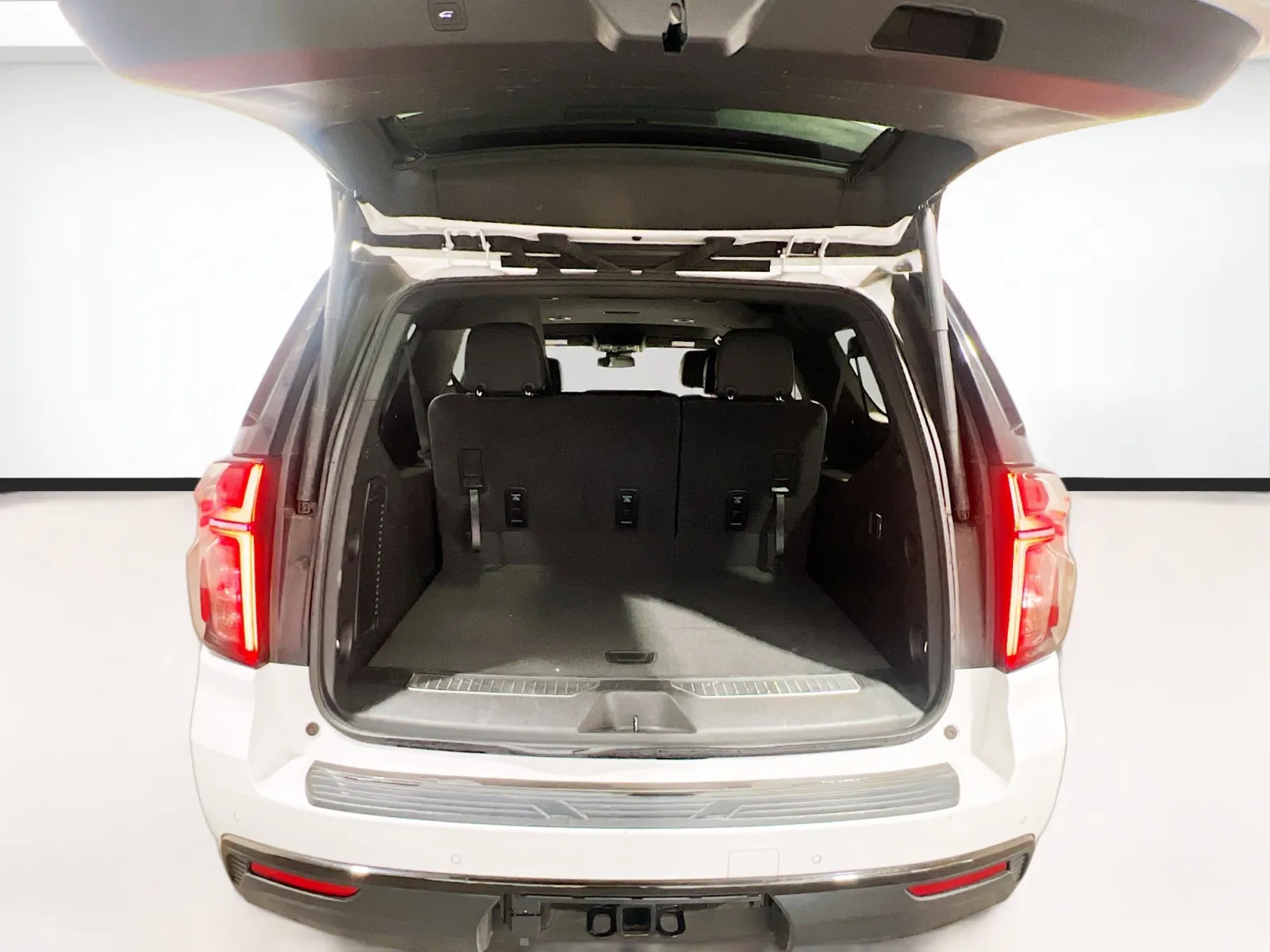 2024 Chevrolet Suburban RST - Photo 19