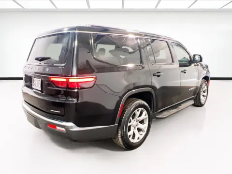 More photos of 2022 Jeep Wagoneer Series II at STG Chandler, AZ