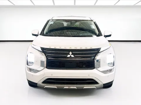 Photos of 2023 Mitsubishi Outlander PHEV SE for sale in Chandler, AZ at STG Chandler