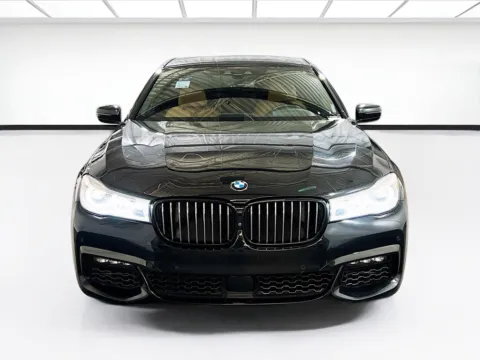 Photos of 2019 BMW 7 Series 750i for sale in Chandler, AZ at STG Chandler