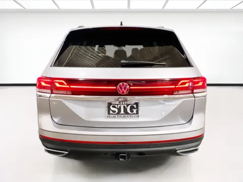 More photos of 2024 Volkswagen Atlas 2.0T SE w/Technology at STG Chandler, AZ