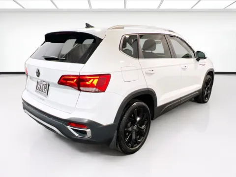 More photos of 2022 Volkswagen Taos SE at STG Chandler, AZ